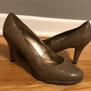 Anne Klein heels